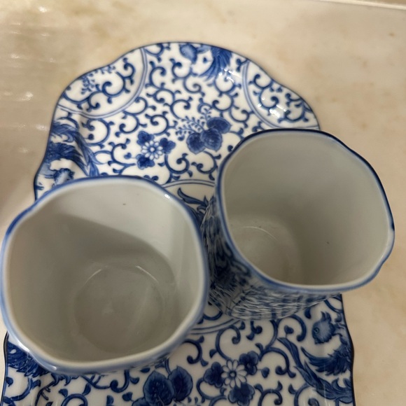Blue and White Floral Vintage Tea Set - Picture 6 of 8